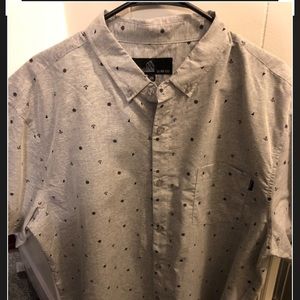 Grey Men’s Patterned Buttoned Down Shirt